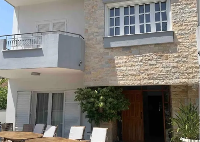 Home4U, Just 7Km From Airport